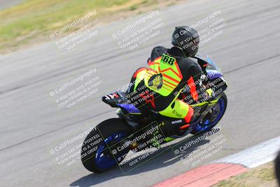 media/Mar-19-2022-Fastrack Riders (Sat) [[4e7522d738]]/Level 5 Race/Turn 9 Inside/